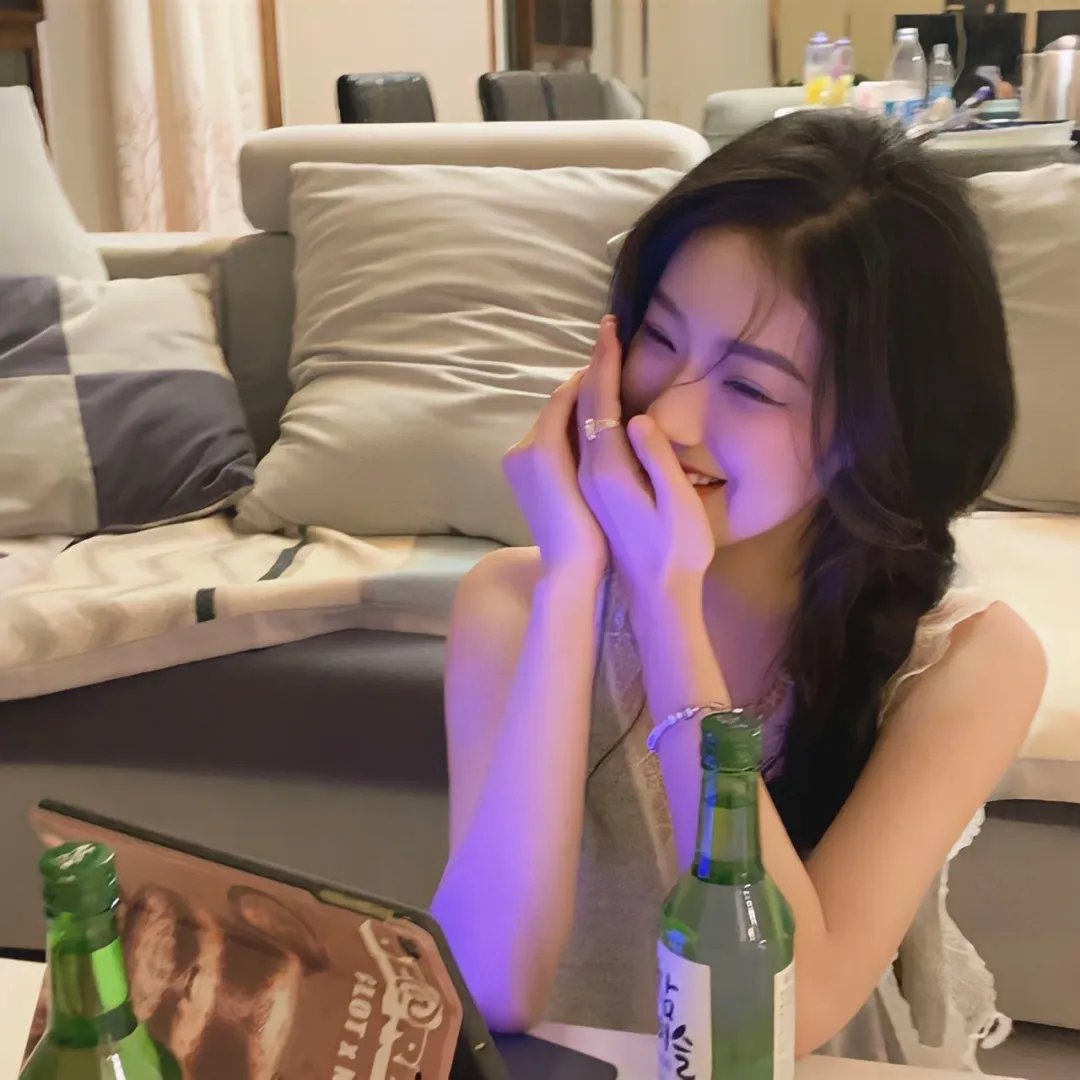 黑白世界 在线观看封面